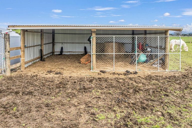 Photo of property in 19 Black Road, Ashley Clinton, Takapau, 4286