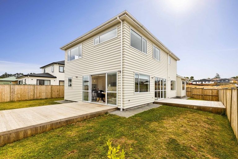Photo of property in 30 Jane Maree Road, Kumeu, 0810