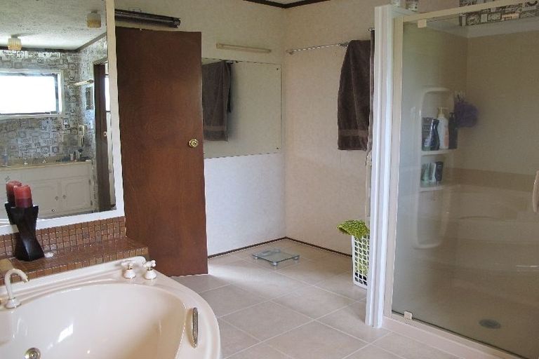 Photo of property in 113 Beach Road, Castor Bay, Auckland, 0620