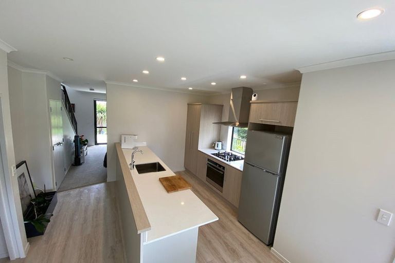 Photo of property in 16 Matairangi Avenue, Totara Heights, Auckland, 2105
