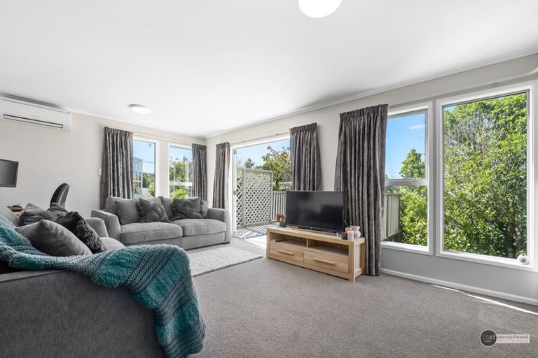 Photo of property in 2/137 Park Road, Belmont, Lower Hutt, 5010