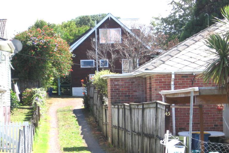 Photo of property in 43 Hutchinson Avenue, New Lynn, Auckland, 0600