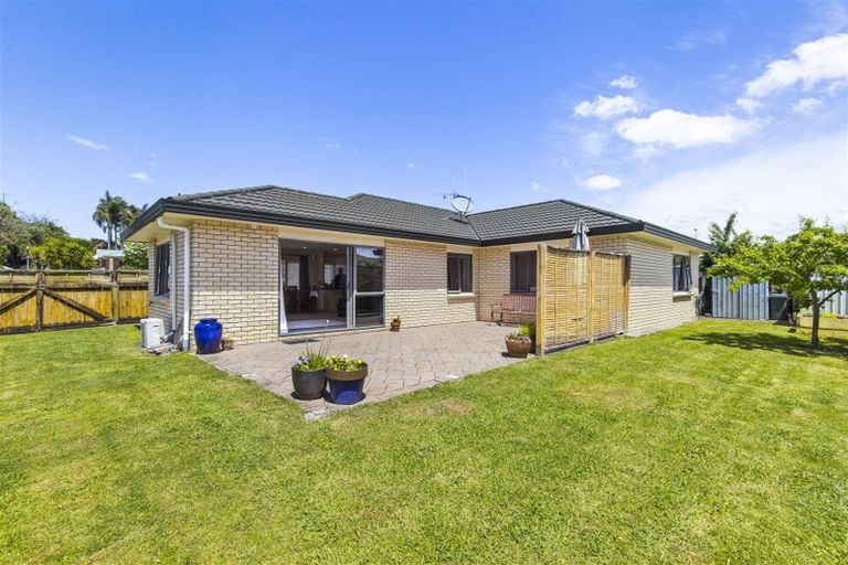 Photo of property in 18 Twickenham Place, Nawton, Hamilton, 3200