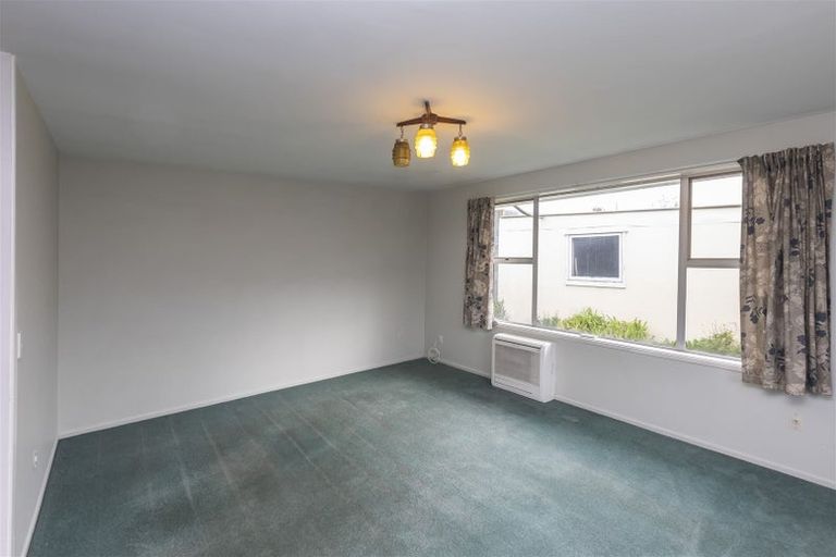 Photo of property in 2/1046 Colombo Street, St Albans, Christchurch, 8014