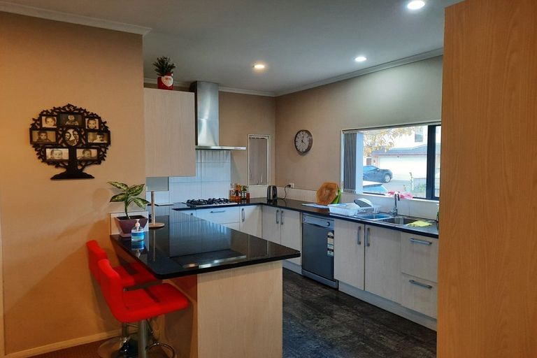 Photo of property in 9 Agapanthus Place, Flat Bush, Auckland, 2016