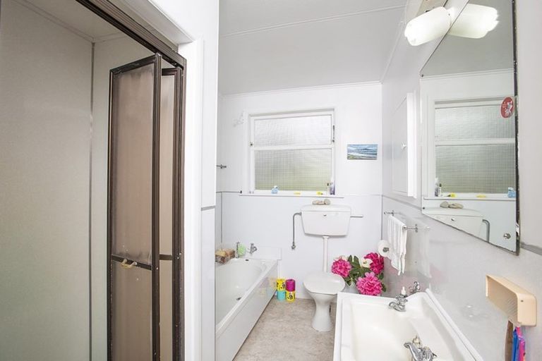 Photo of property in 17 Haswell Street, Eketahuna, 4900