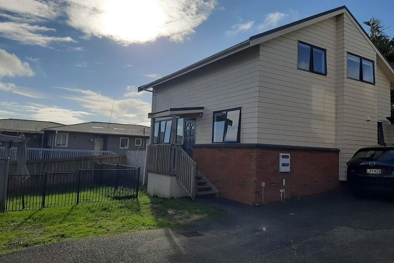 Photo of property in 46 Benchmark Drive, Massey, Auckland, 0614