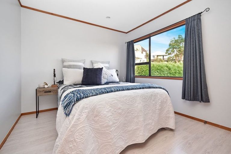 Photo of property in 24 Danbury Drive, Torbay, Auckland, 0630