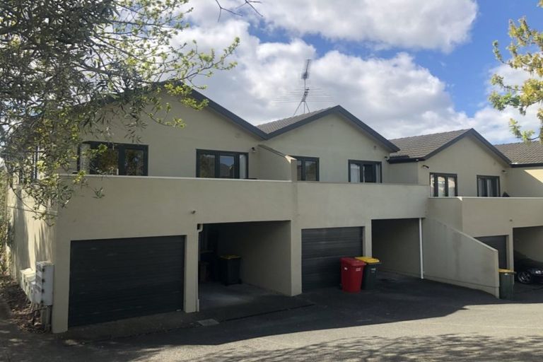 Photo of property in 11/3 Orwell Road, Greenhithe, Auckland, 0632