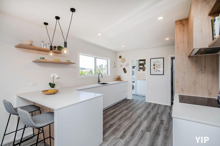 Photo of property in 43 Carluke Street, Paparangi, Wellington, 6037