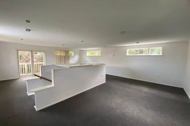 Photo of property in 28 Great South Road, Manurewa, Auckland, 2102
