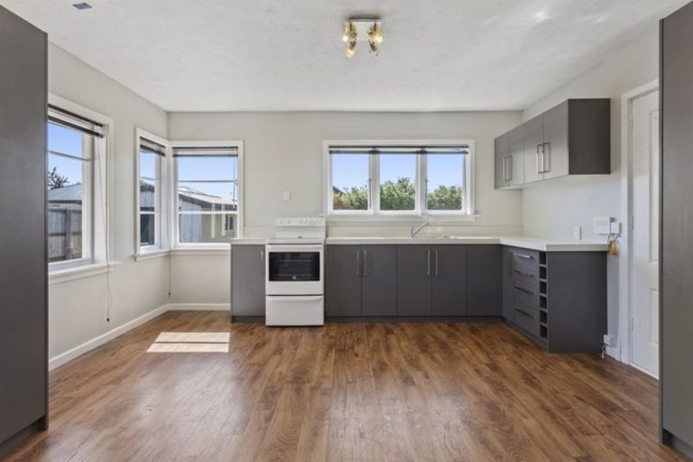 Photo of property in 33 Jocelyn Street, Casebrook, Christchurch, 8051