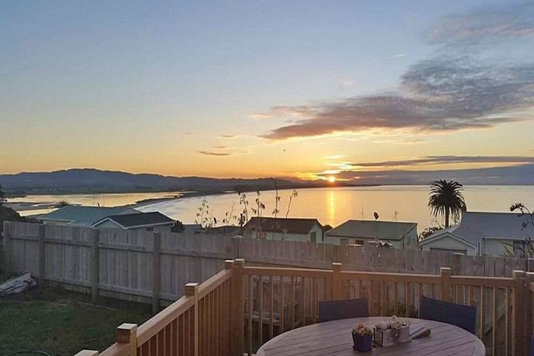 Photo of property in 7 Williams Crescent, Maketu, Te Puke, 3189