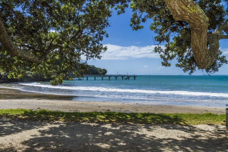 Photo of property in 5 Churchill Road, Murrays Bay, Auckland, 0630