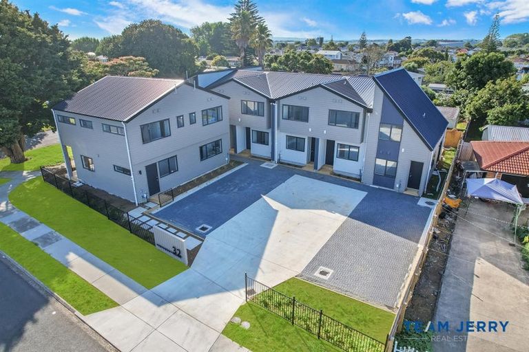 Photo of property in 3/32 Sunlands Drive, Manurewa, Auckland, 2102