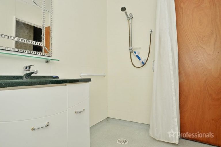 Photo of property in 1 Lowes Place, Solway, Masterton, 5810