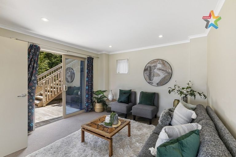 Photo of property in 11a Chestnut Grove, Maungaraki, Lower Hutt, 5010