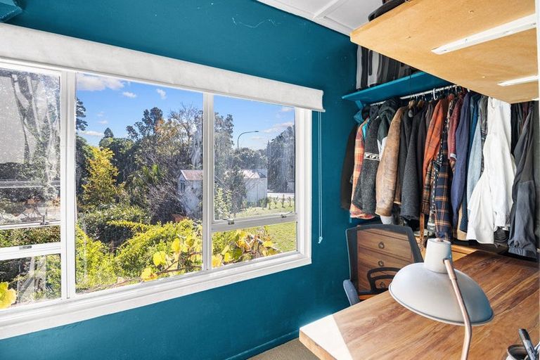 Photo of property in 28 Carrington Street, New Plymouth, 4310