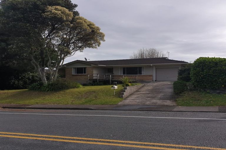 Photo of property in 5 Zita Maria Drive, Massey, Auckland, 0614