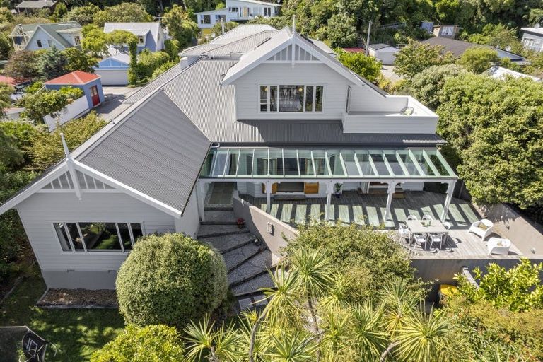 Photo of property in 107-109 Muritai Road, Eastbourne, Lower Hutt, 5013