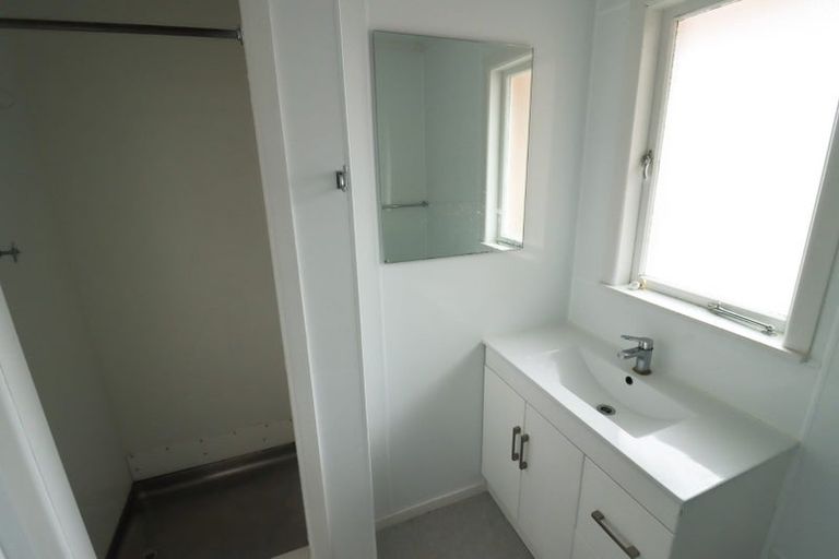 Photo of property in 33 Nevada Road, Silverdale, Hamilton, 3216