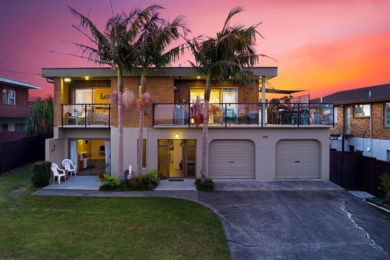 Photo of property in 180 Royal Road, Massey, Auckland, 0614