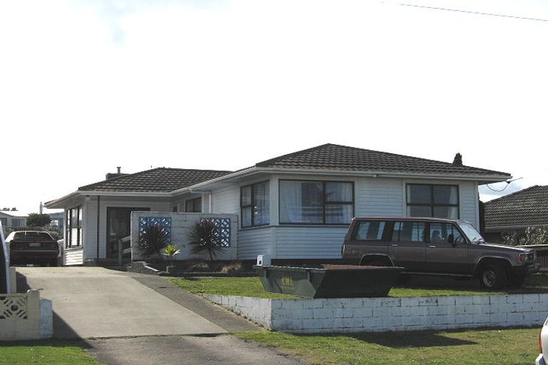 Photo of property in 74 Matai Street, Castlecliff, Whanganui, 4501