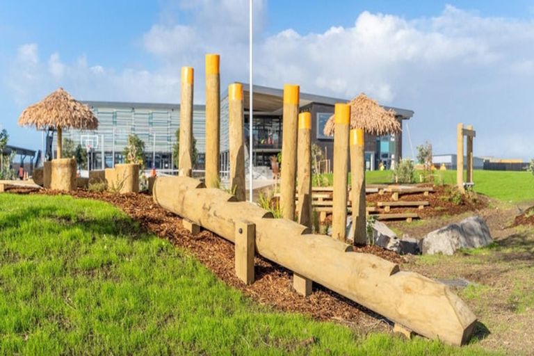 Photo of property in 18 Emerald Avenue, Rosehill, Papakura, 2113