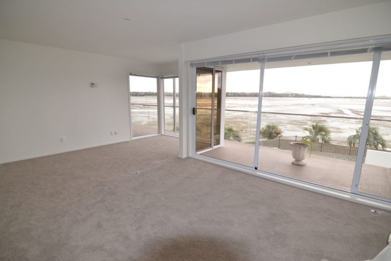 Photo of property in 102 Bramley Drive, Farm Cove, Auckland, 2012