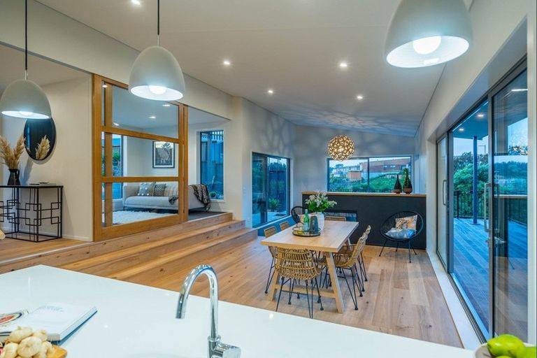 Photo of property in 23 Ferndale Drive, Waikanae, 5036