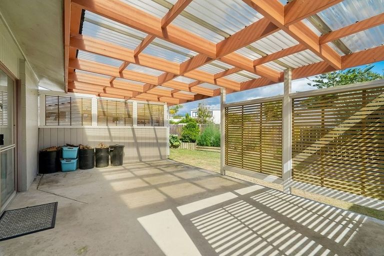 Photo of property in 19 Matuhi Rise, Henderson, Auckland, 0612