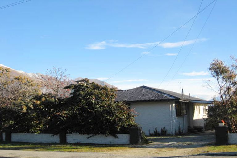 Photo of property in 119 Upton Street, Wanaka, 9305