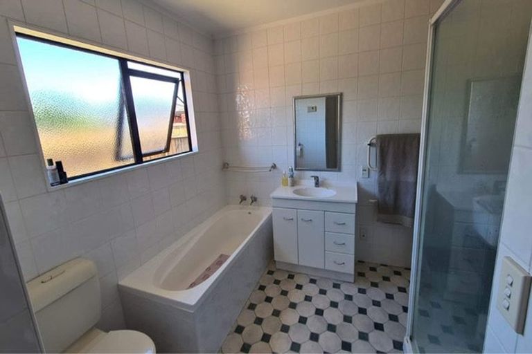 Photo of property in 68 Leighton Avenue, Waiwhetu, Lower Hutt, 5010