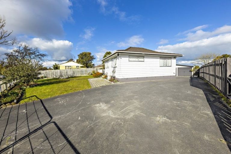 Photo of property in 39 Balloch Street, Randwick Park, Auckland, 2105