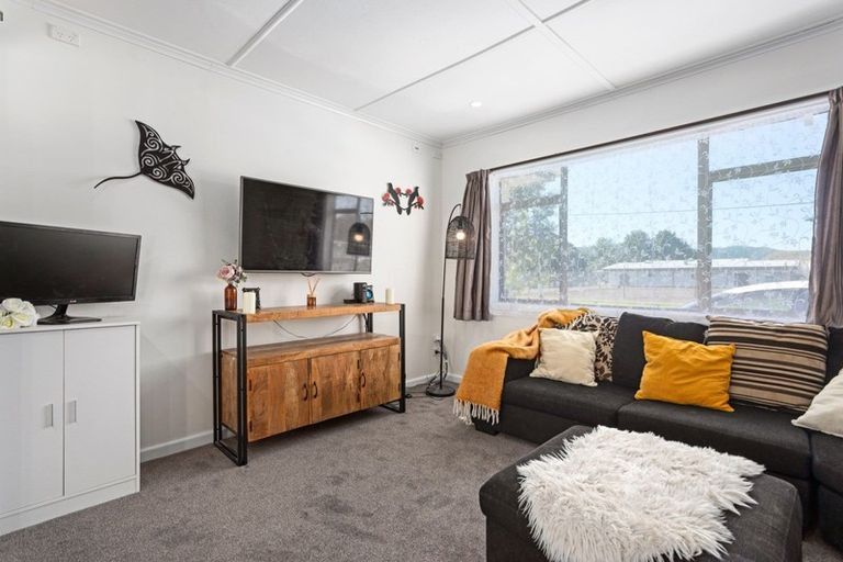 Photo of property in 1 Mckenzie Street, Taneatua, 3123