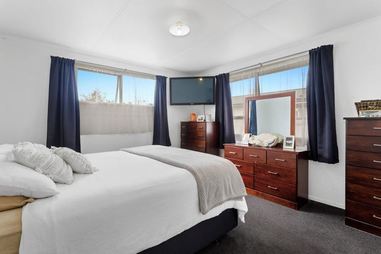 Photo of property in 15 Matipo Place, Edgecumbe, 3120