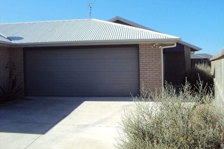 Photo of property in 20 Piwakawaka Court, Rototuna North, Hamilton, 3210