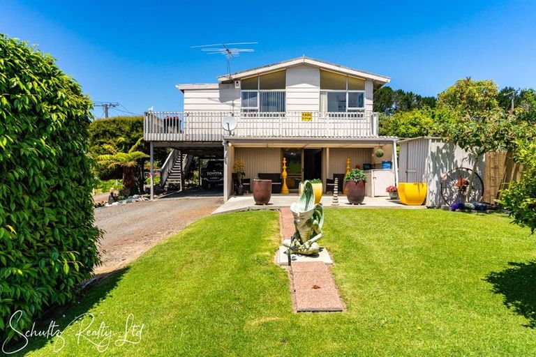 Photo of property in 9 Sandy Beach Road, Tinopai, Matakohe, 0593
