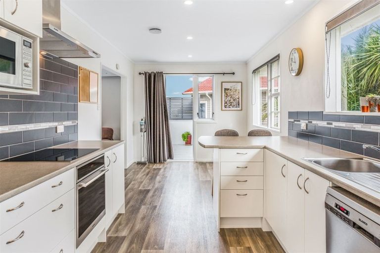 Photo of property in 3 Findhorn Place, Papakowhai, Porirua, 5024