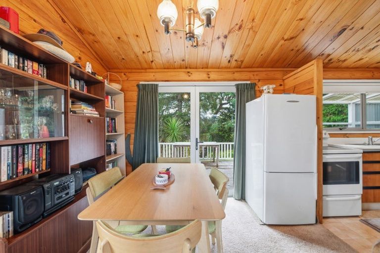Photo of property in 4 Irwin Place, Kinloch, Taupo, 3377