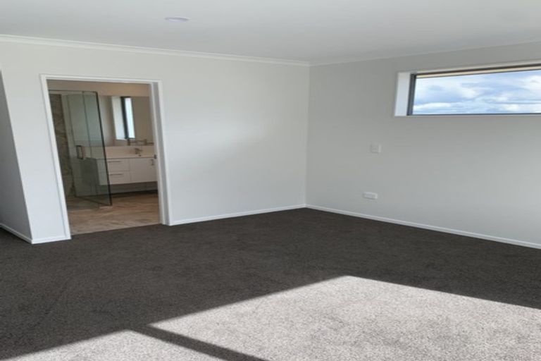 Photo of property in 56 Helenvale Crescent, Pokeno, 2402