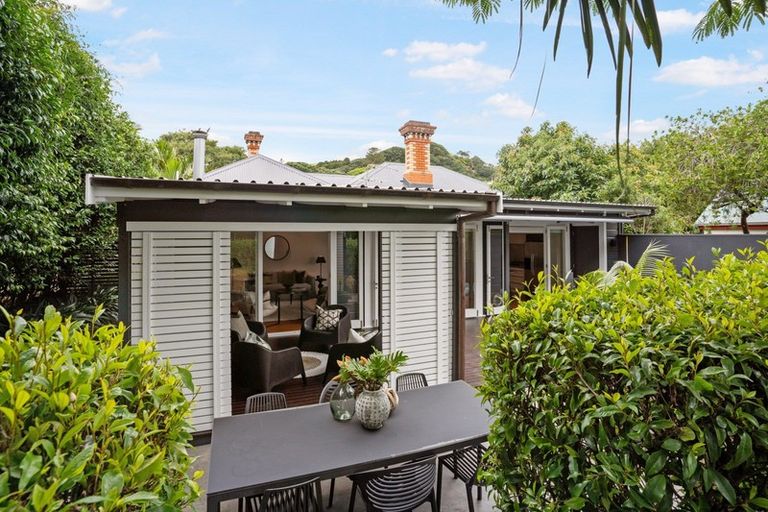 Photo of property in 39 Esplanade Road, Mount Eden, Auckland, 1024