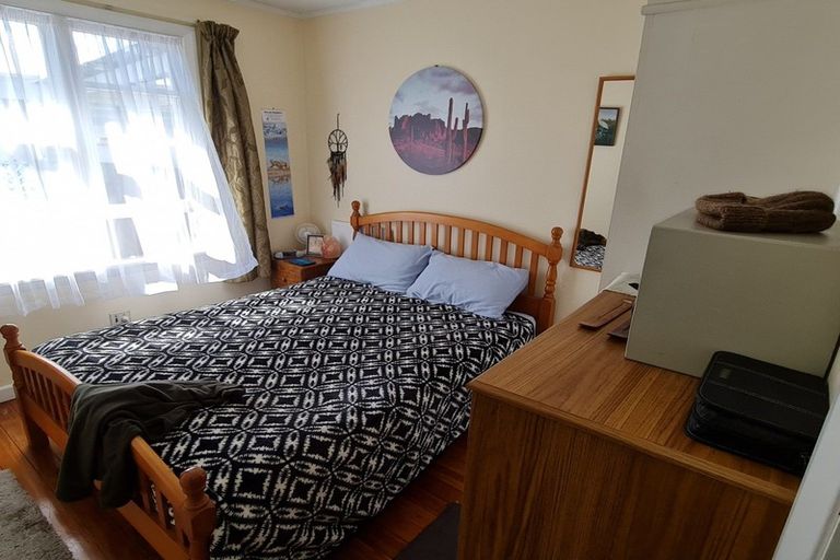 Photo of property in 84 Wakefield Street, Westport, 7825