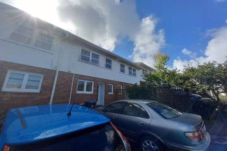 Photo of property in 5/5 Aratonga Avenue, Greenlane, Auckland, 1051
