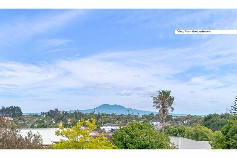 Photo of property in 3b Sheralee Place, Bucklands Beach, Auckland, 2014