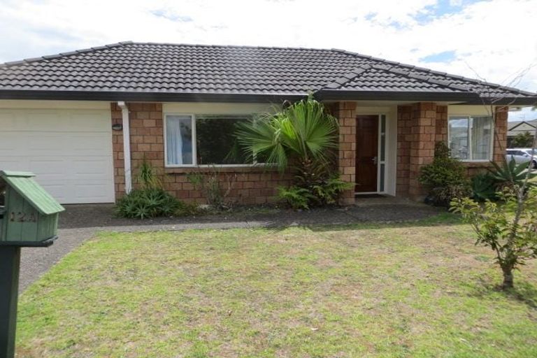 Photo of property in 12 Belcoo Crescent, East Tamaki, Auckland, 2013