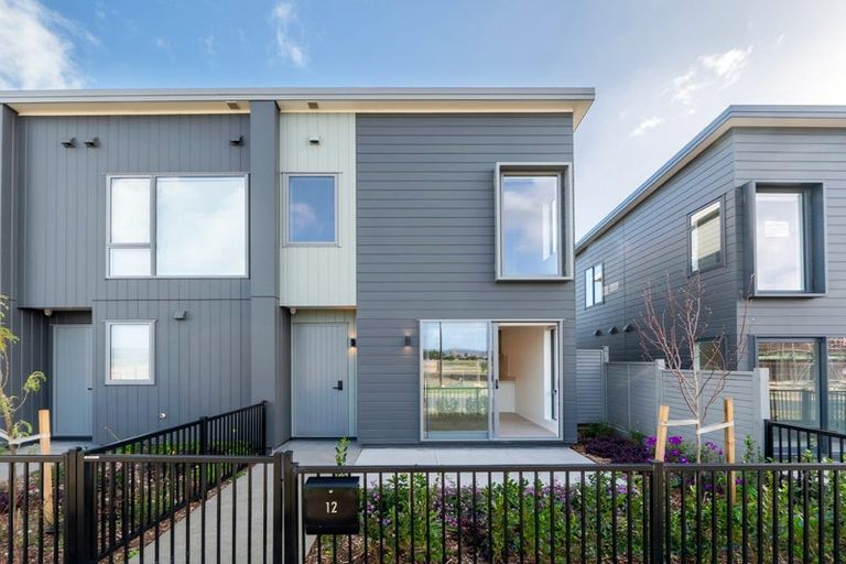 Photo of property in 4 Wintergarden Avenue, Rosehill, 2113