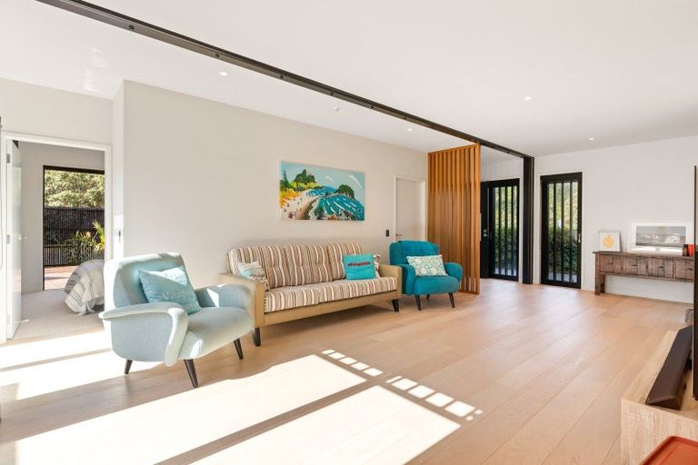 Photo of property in 101 Beach Road, Whangamata, 3620