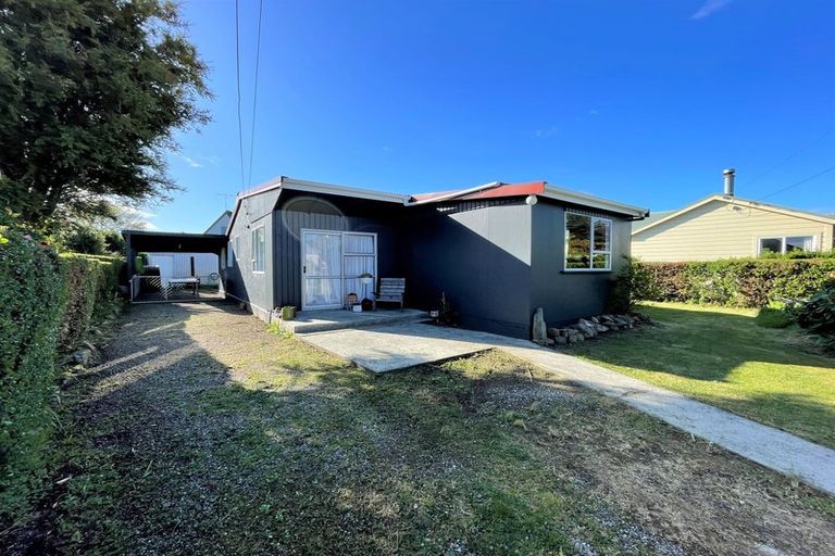 Photo of property in 11 Noble Street, Owaka, 9585