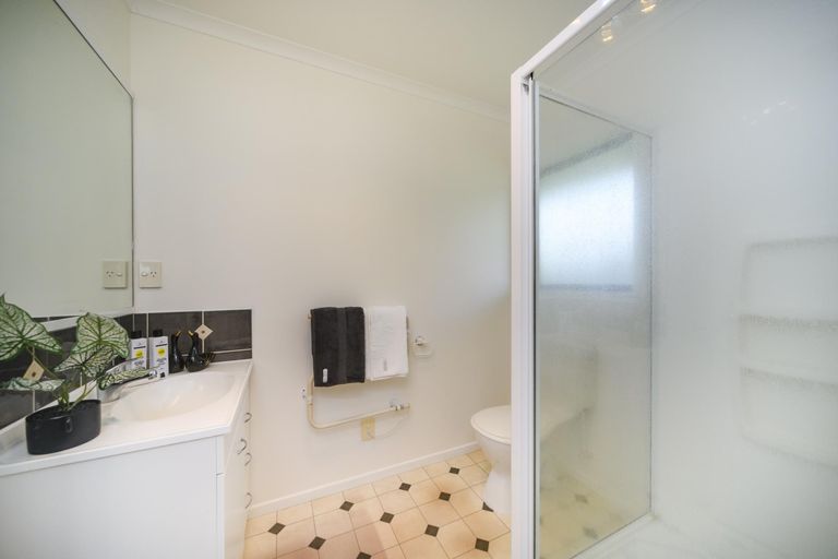 Photo of property in 9 Alpine Grove, Kelvin Grove, Palmerston North, 4414